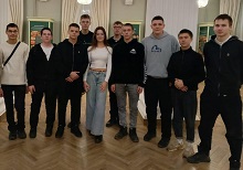Поход в театр ТЮЗ со студентами группы СД 9-25